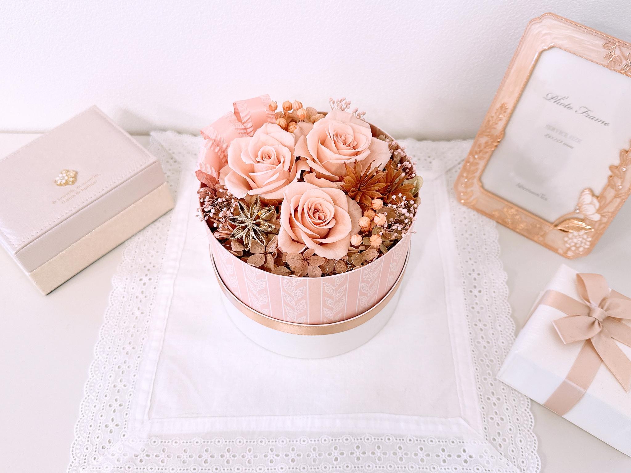 BOXアレンジ】ローズのフラワーボックス くすみピンク ルビー 母の日2026 ギフト 誕生日 記念日 結婚祝い | 2枚目